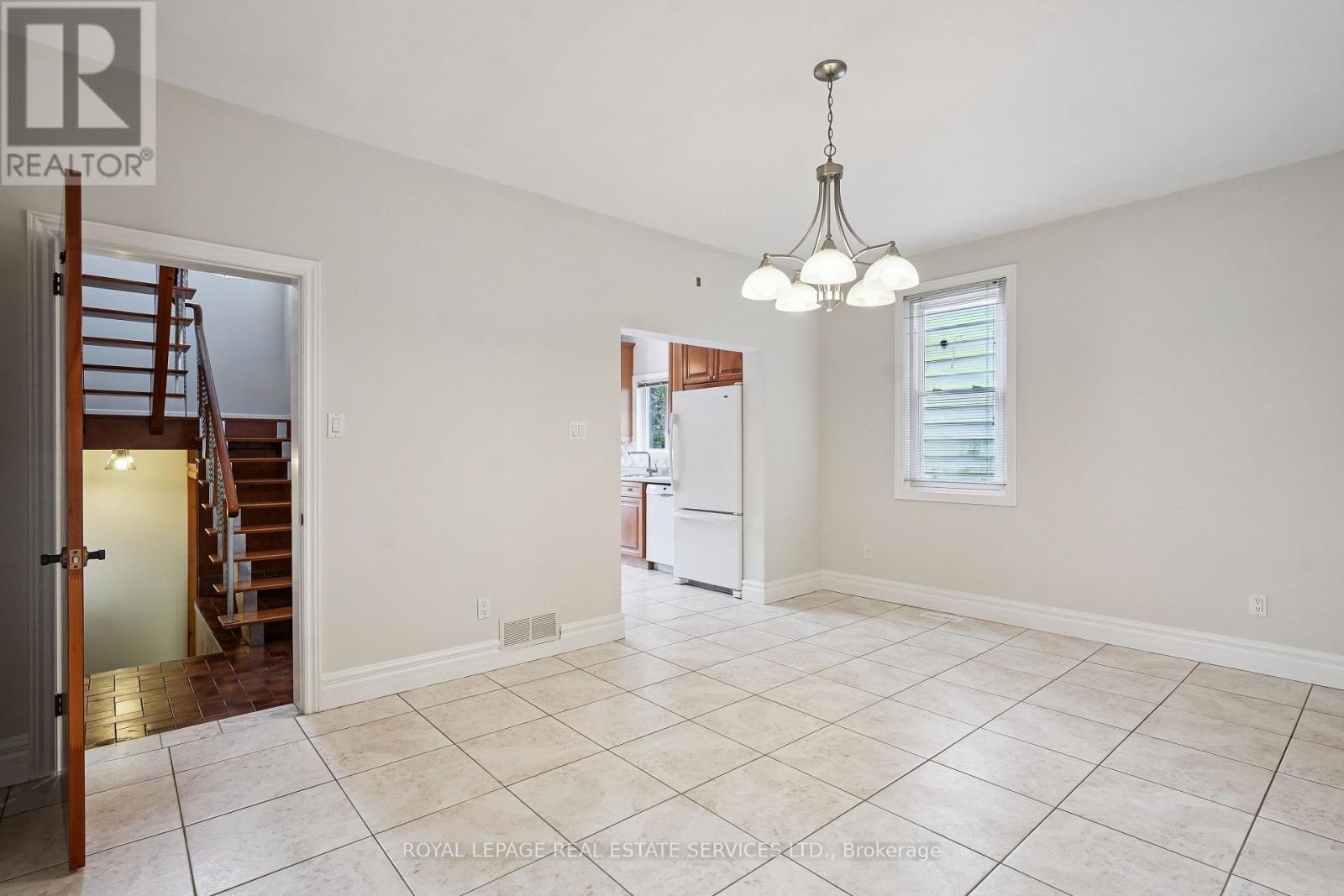 29 Greenlaw Avenue, Toronto (Corso Italia-Davenport), Ontario  M6H 3V6 - Photo 13 - W12391893
