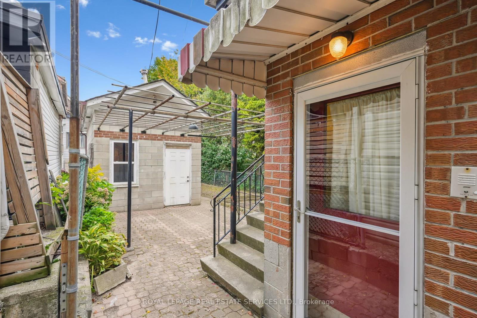 29 Greenlaw Avenue, Toronto (Corso Italia-Davenport), Ontario  M6H 3V6 - Photo 18 - W12391893