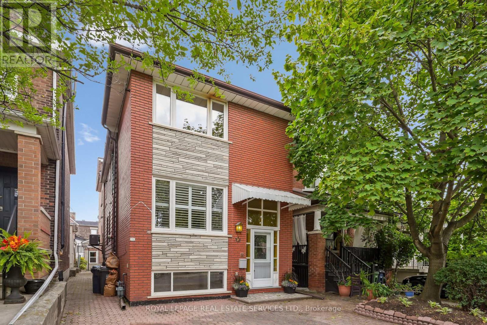 29 Greenlaw Avenue, Toronto (Corso Italia-Davenport), Ontario  M6H 3V6 - Photo 2 - W12391893