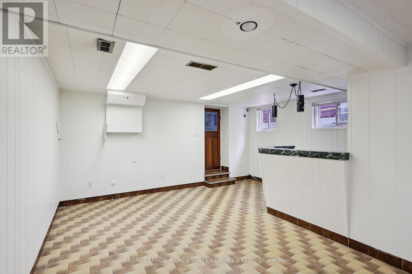 29 Greenlaw Avenue, Toronto (Corso Italia-Davenport), Ontario  M6H 3V6 - Photo 38 - W12391893