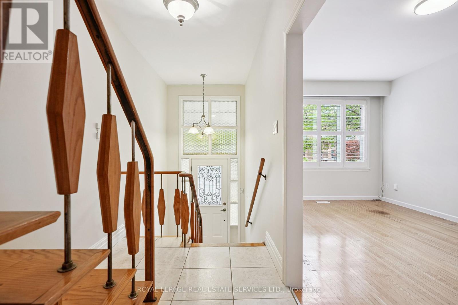 29 Greenlaw Avenue, Toronto (Corso Italia-Davenport), Ontario  M6H 3V6 - Photo 7 - W12391893