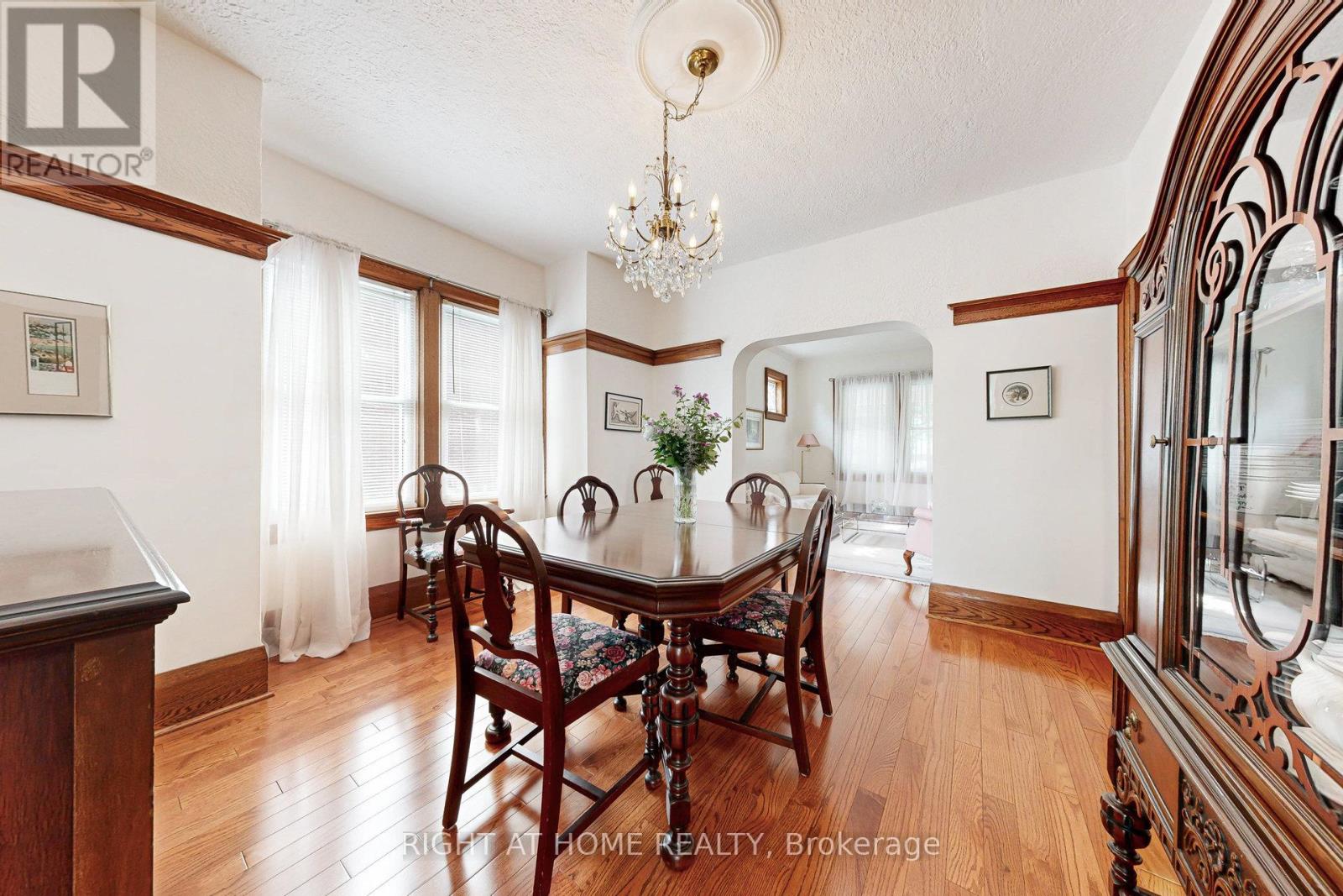 159 Rosemount Avenue, Toronto (Weston), Ontario  M9N 3C2 - Photo 10 - W12391919