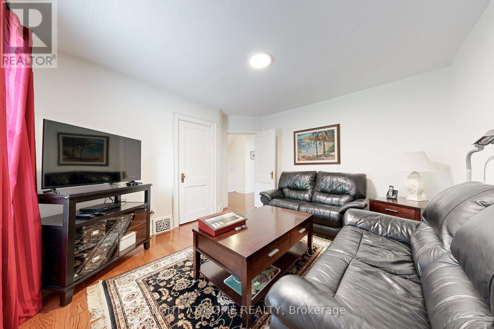159 Rosemount Avenue, Toronto (Weston), Ontario  M9N 3C2 - Photo 22 - W12391919