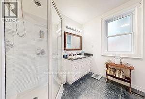 159 Rosemount Avenue, Toronto (Weston), Ontario  M9N 3C2 - Photo 24 - W12391919