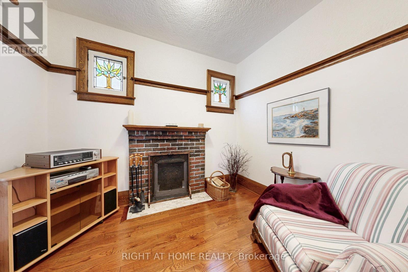 159 Rosemount Avenue, Toronto (Weston), Ontario  M9N 3C2 - Photo 7 - W12391919