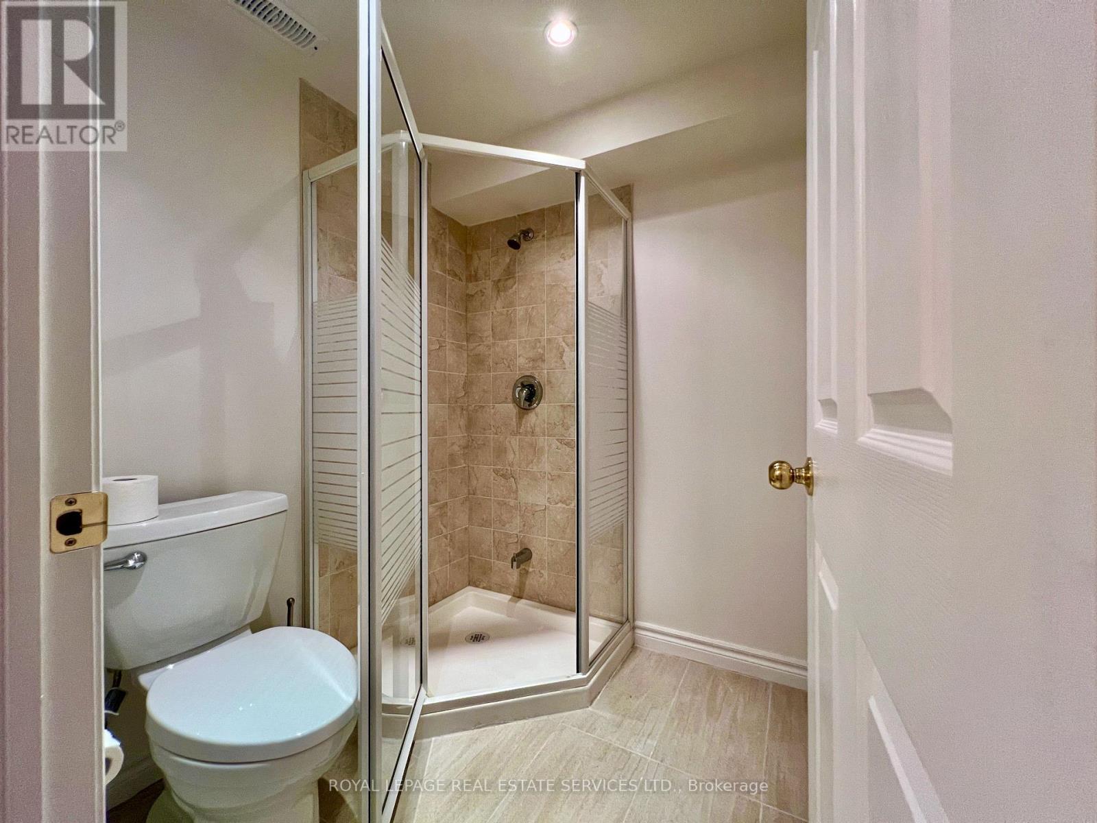 1450 Greenbriar Drive, Oakville, Ontario  L6M 1Z3 - Photo 19 - W12391928