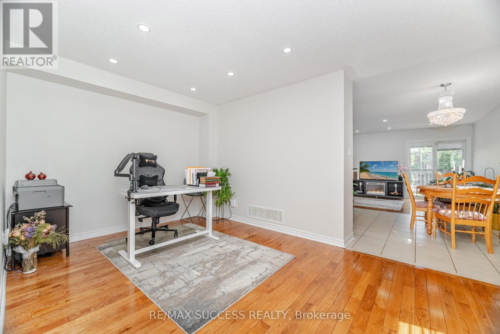 3570 Southwick Street, Mississauga, Ontario  L5M 7N8 - Photo 10 - W12391936