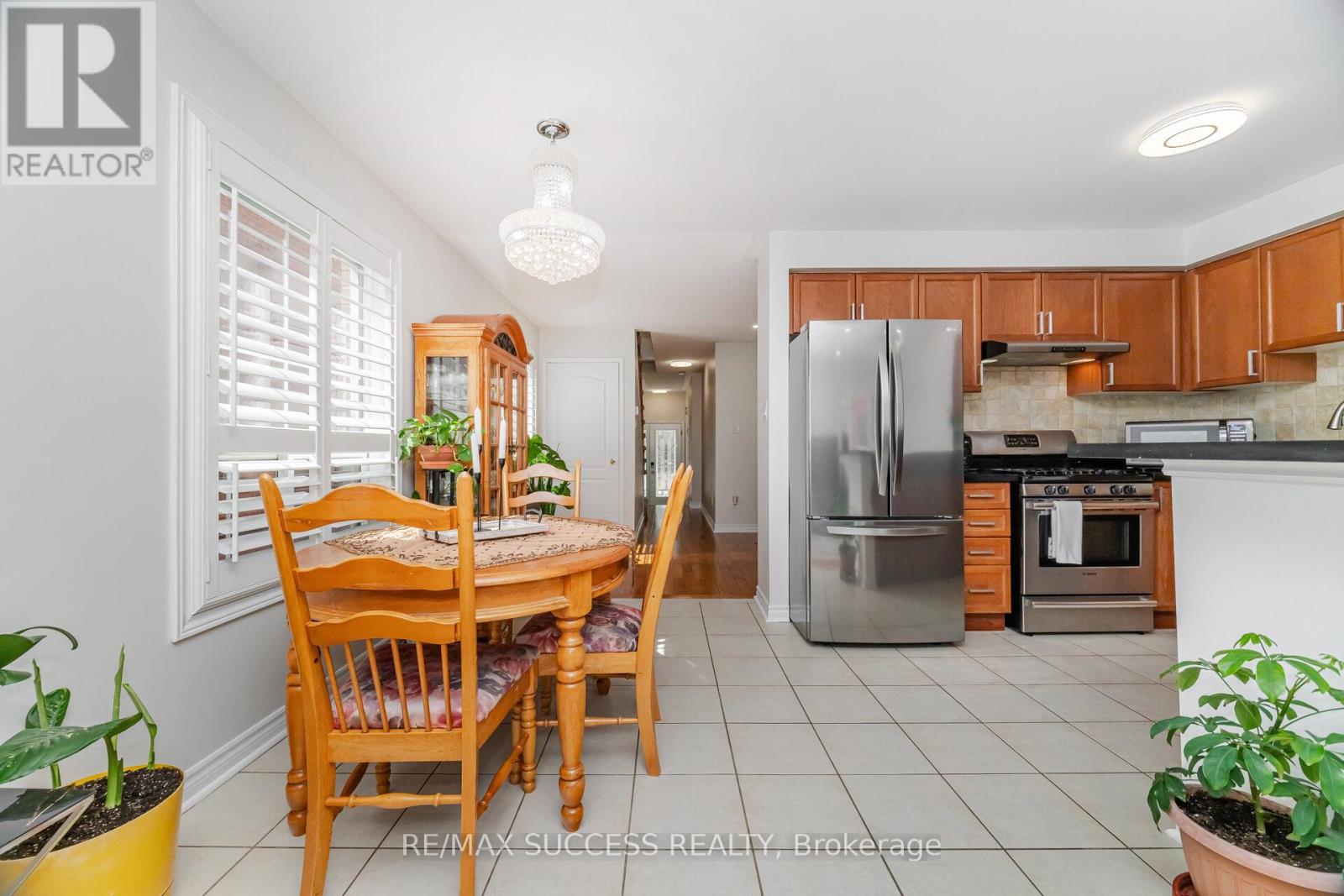 3570 Southwick Street, Mississauga, Ontario  L5M 7N8 - Photo 11 - W12391936