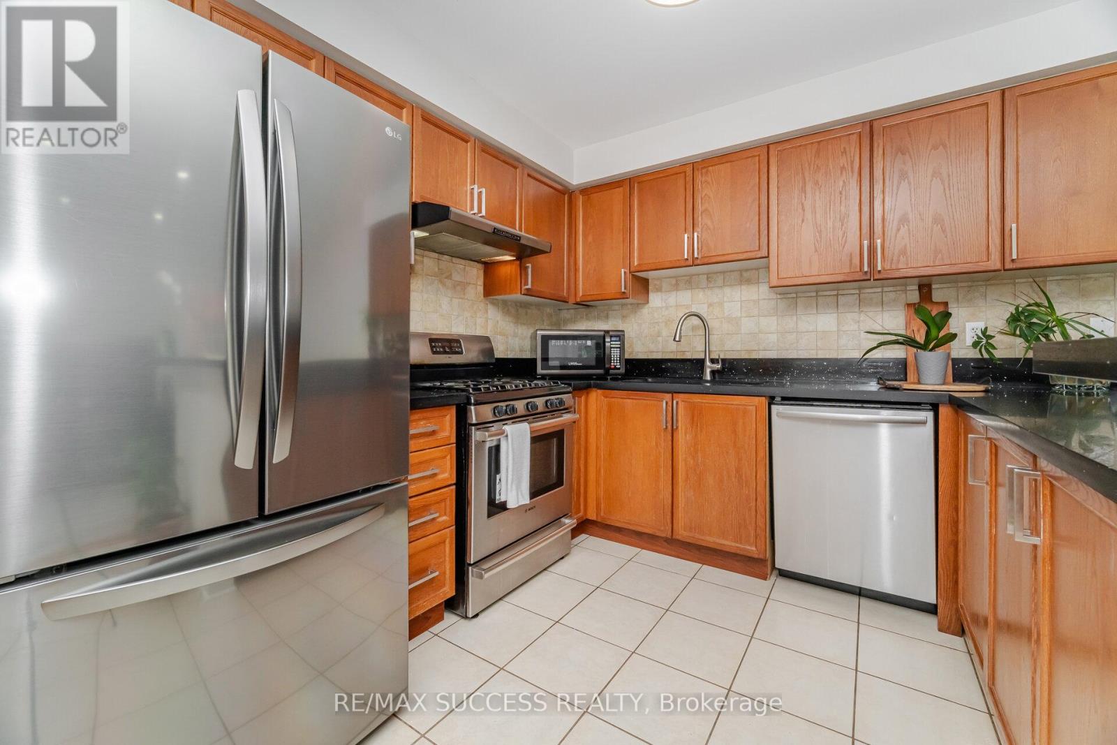 3570 Southwick Street, Mississauga, Ontario  L5M 7N8 - Photo 14 - W12391936