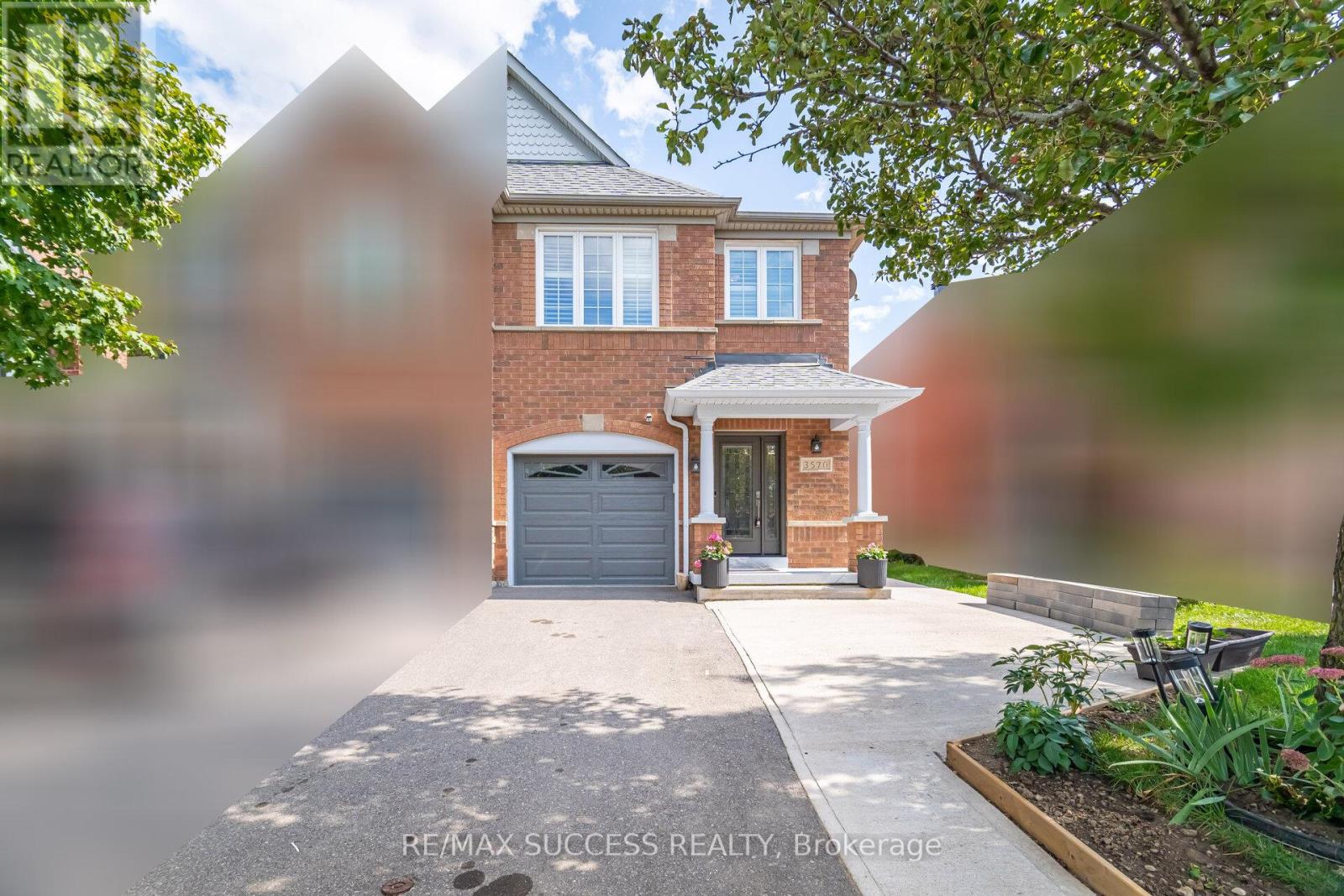 3570 Southwick Street, Mississauga, Ontario  L5M 7N8 - Photo 2 - W12391936