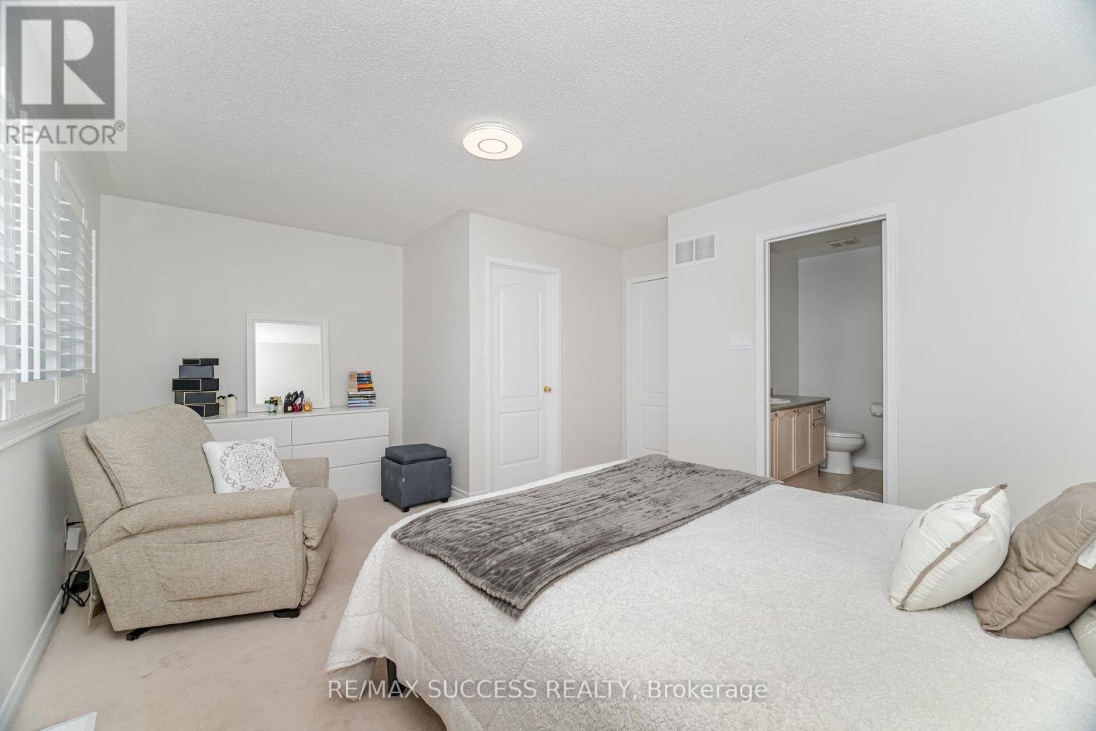 3570 Southwick Street, Mississauga, Ontario  L5M 7N8 - Photo 22 - W12391936