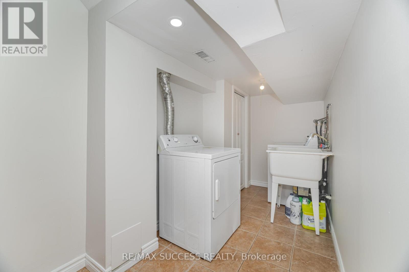 3570 Southwick Street, Mississauga, Ontario  L5M 7N8 - Photo 45 - W12391936