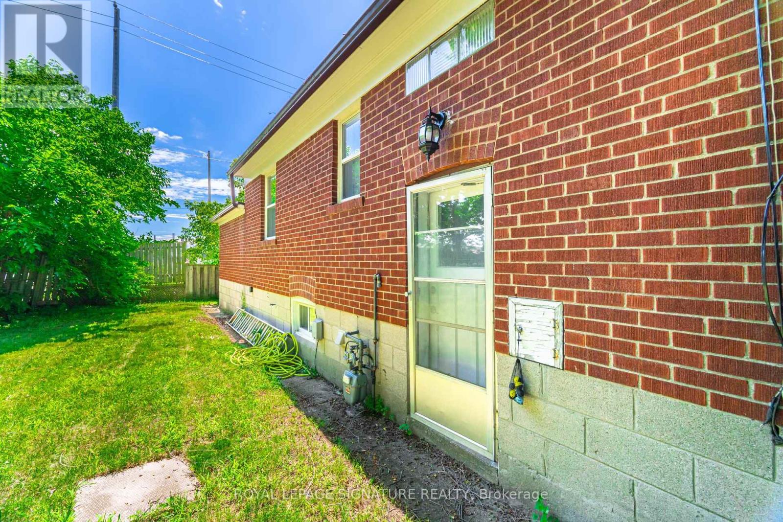 2015 Stanfield Road, Mississauga (Lakeview), Ontario  L4Y 1R2 - Photo 18 - W12391987