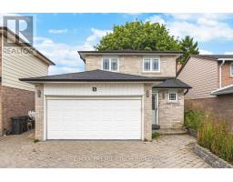 5 Magdalena Court, Toronto (Mount Olive-Silverstone-Jamestown), Ca