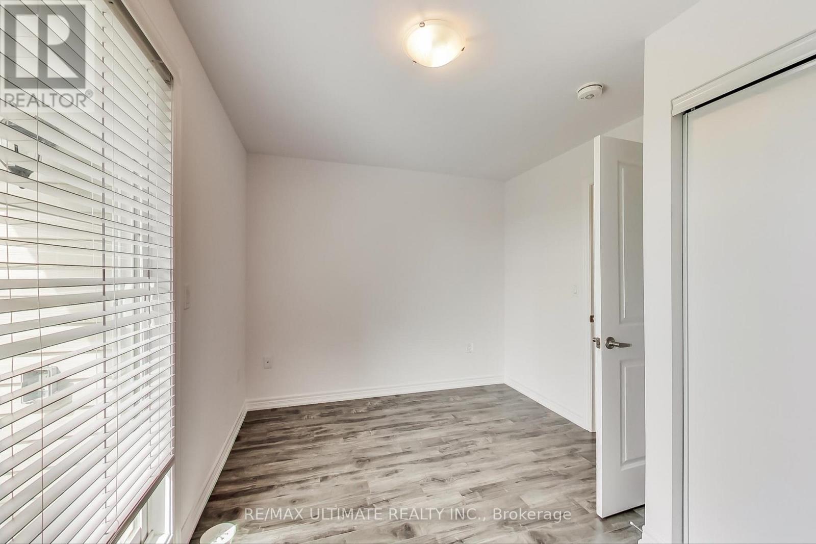 214 - 370 Hopewell Avenue, Toronto (Briar Hill-Belgravia), Ontario  M6E 2S2 - Photo 11 - W12392043