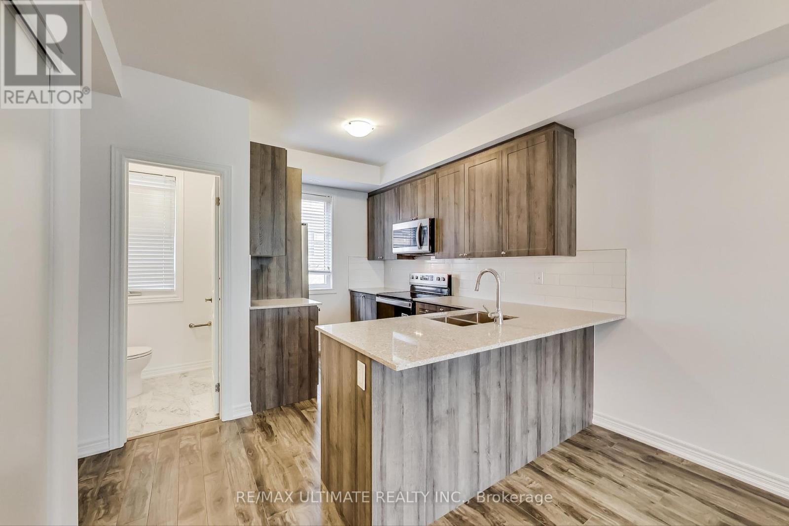 214 - 370 Hopewell Avenue, Toronto (Briar Hill-Belgravia), Ontario  M6E 2S2 - Photo 3 - W12392043