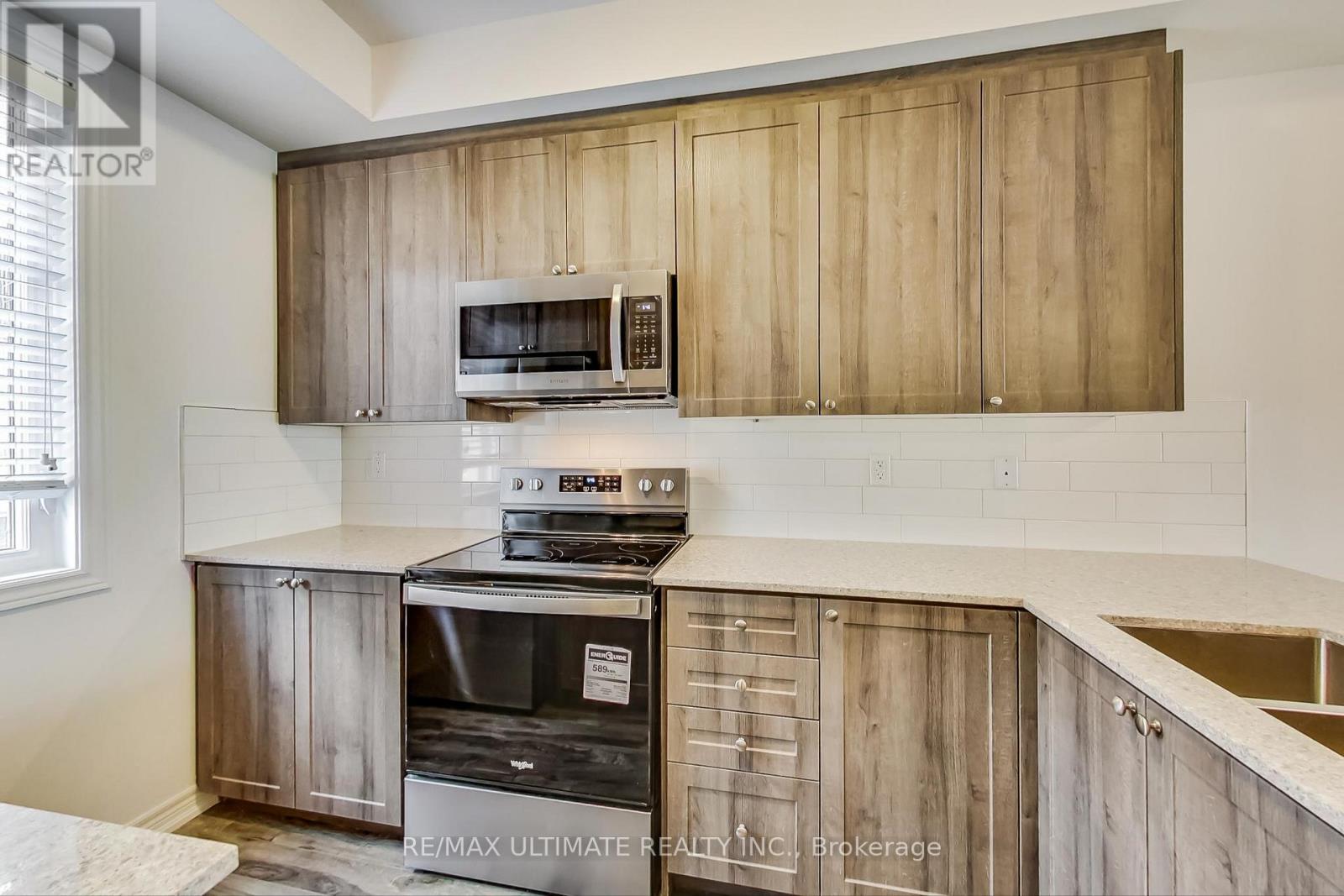 214 - 370 Hopewell Avenue, Toronto (Briar Hill-Belgravia), Ontario  M6E 2S2 - Photo 4 - W12392043