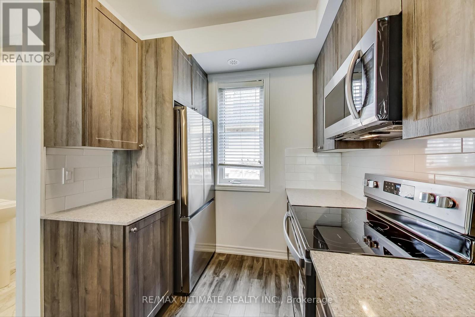 214 - 370 Hopewell Avenue, Toronto (Briar Hill-Belgravia), Ontario  M6E 2S2 - Photo 5 - W12392043