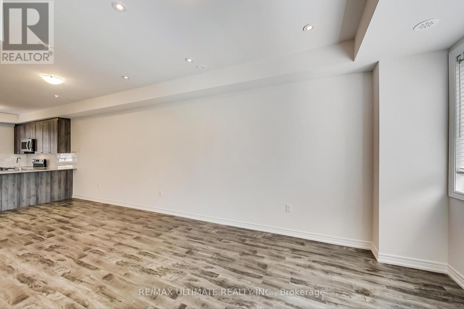 214 - 370 Hopewell Avenue, Toronto (Briar Hill-Belgravia), Ontario  M6E 2S2 - Photo 8 - W12392043