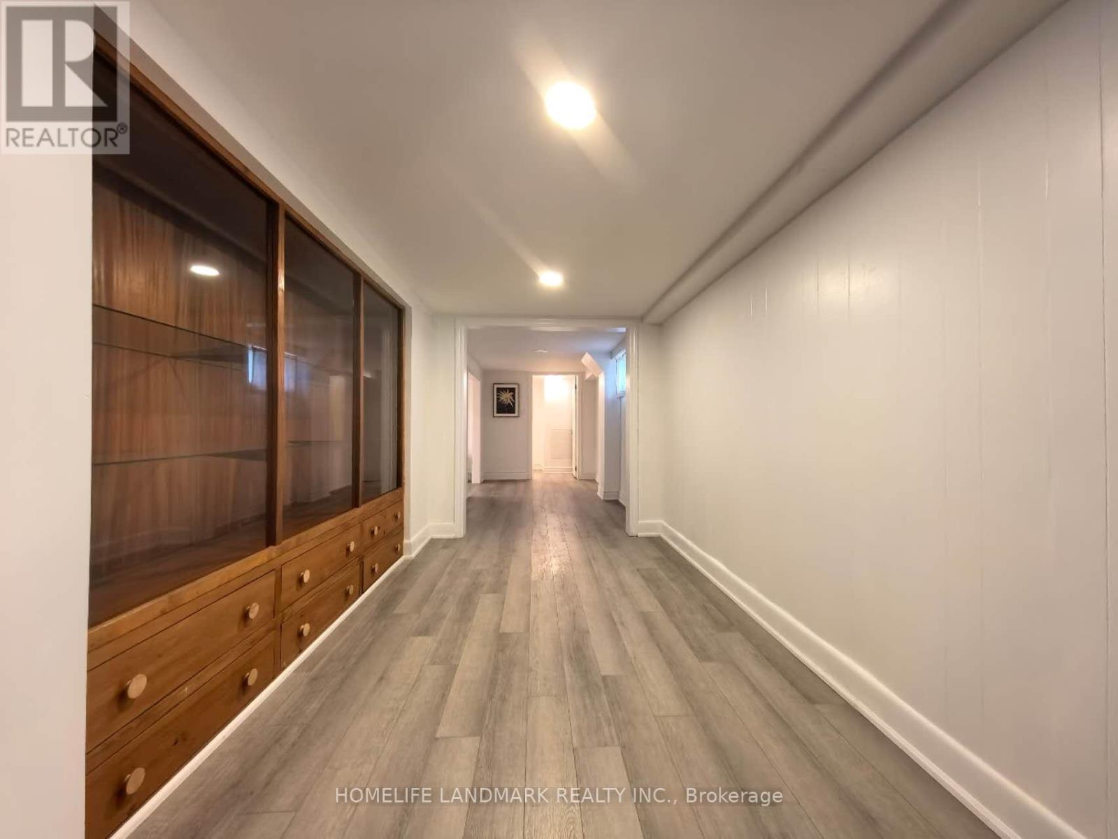 66 May Ave May Avenue, East Gwillimbury (Sharon), Ontario  L0G 1V0 - Photo 12 - N12390370
