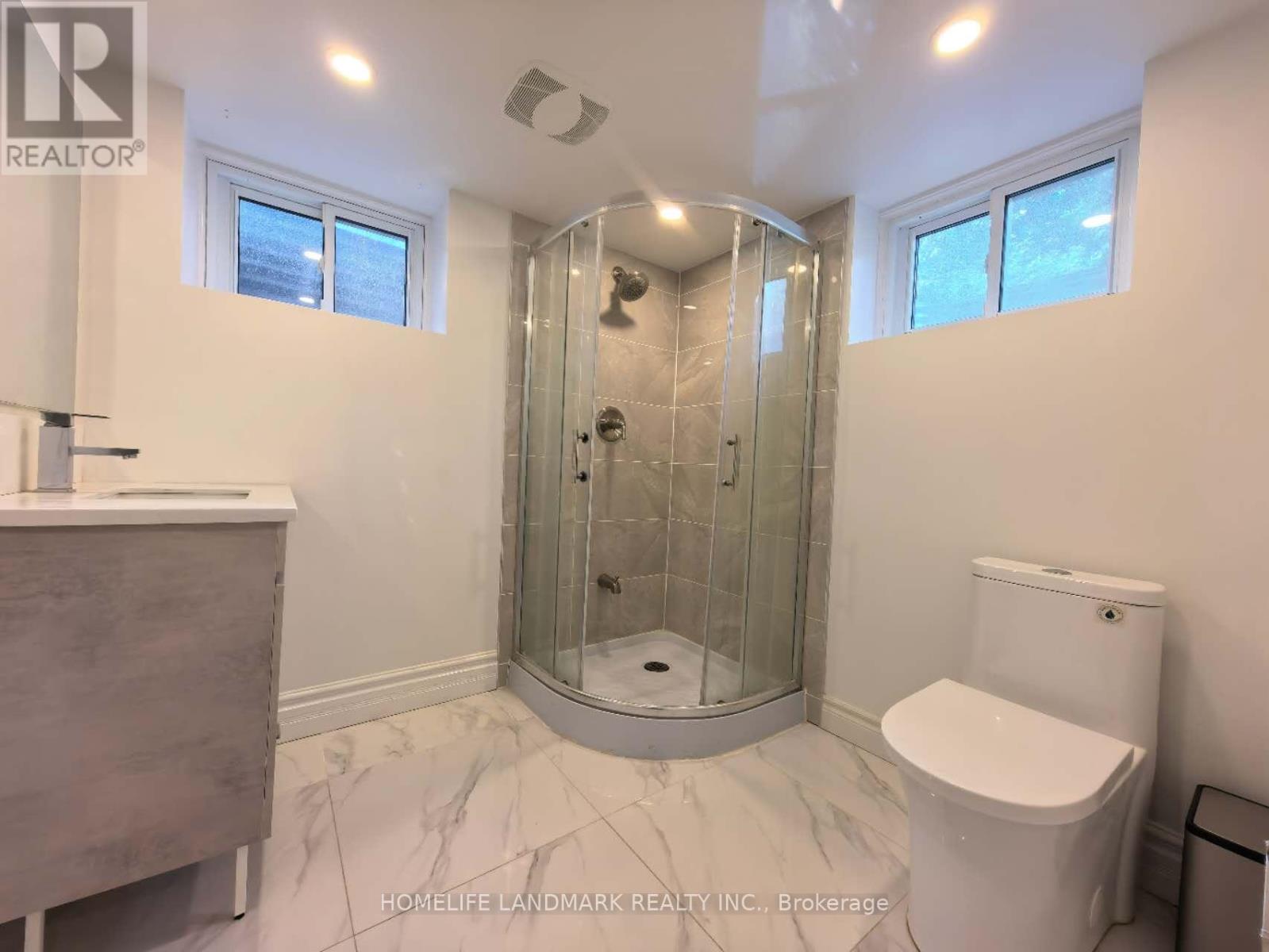 66 May Ave May Avenue, East Gwillimbury (Sharon), Ontario  L0G 1V0 - Photo 15 - N12390370