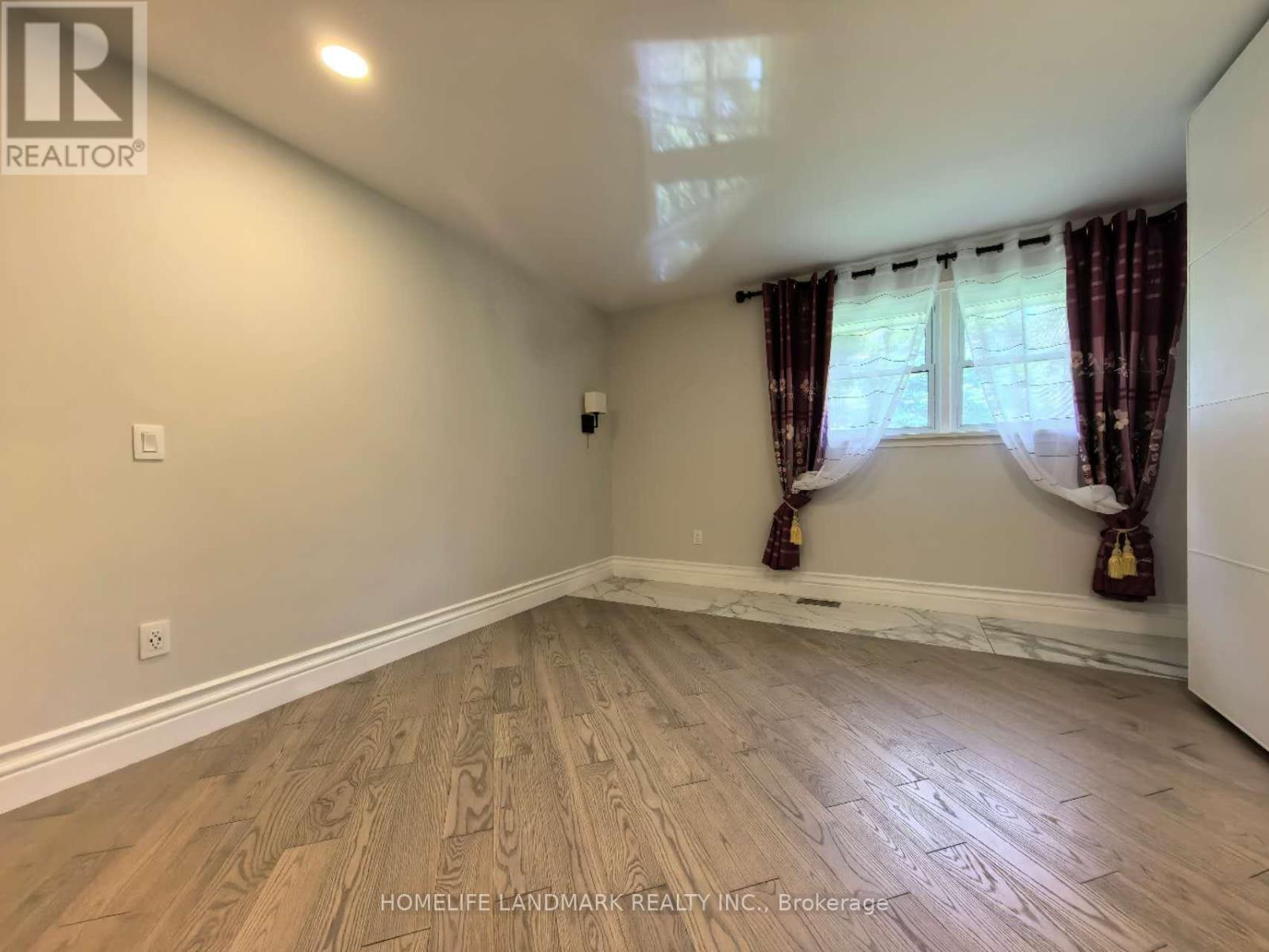 66 May Ave May Avenue, East Gwillimbury (Sharon), Ontario  L0G 1V0 - Photo 7 - N12390370