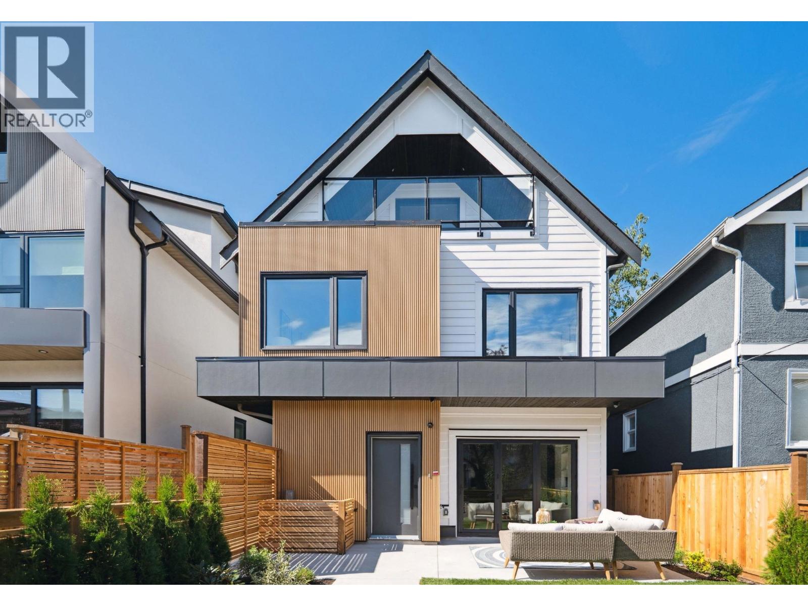 #1 1079 E 14th Avenue, Vancouver, British Columbia  V5T 2P1 - Photo 1 - R3029113