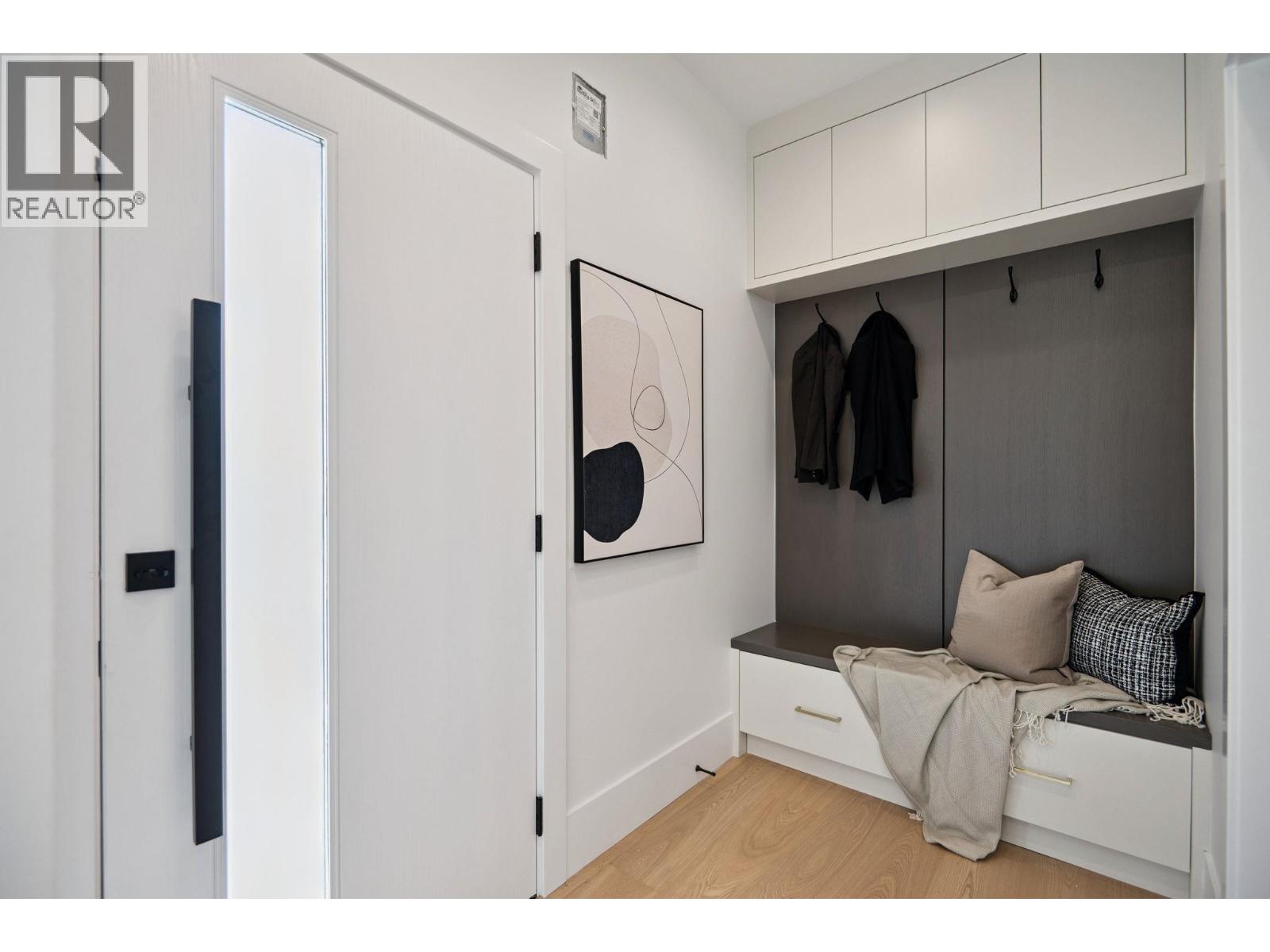 #1 1079 E 14th Avenue, Vancouver, British Columbia  V5T 2P1 - Photo 2 - R3029113