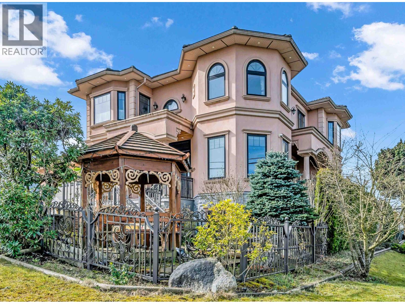 Property at 4276 BURKE STREET image 2