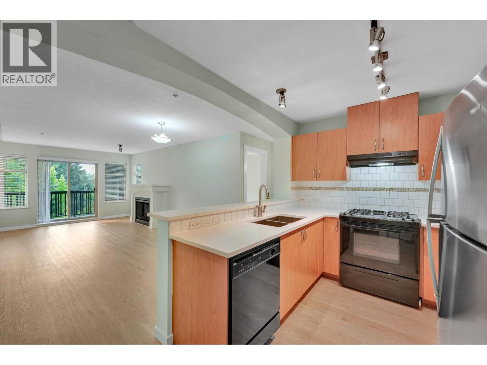 309 2998 Silver Springs Boulevard, Coquitlam, British Columbia  V3E 3R7 - Photo 7 - R3044769