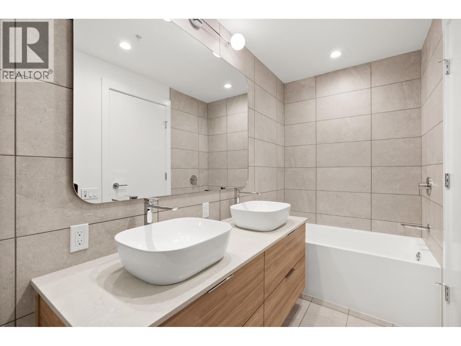 306 2325 Emery Court, North Vancouver, British Columbia  V7J 0E8 - Photo 12 - R3045470