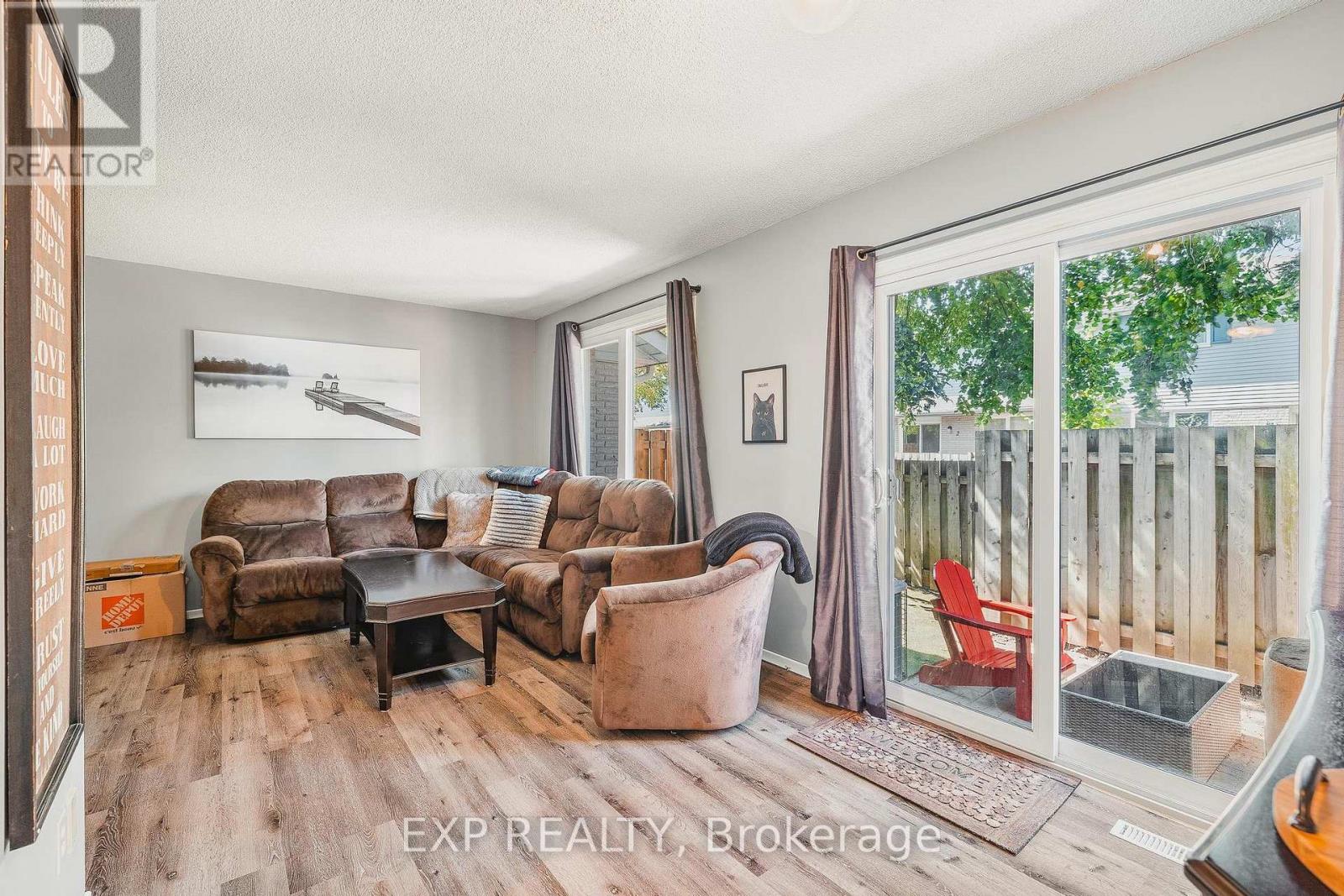 Property at 6 - 445 KINGSCOURT DRIVE image 2