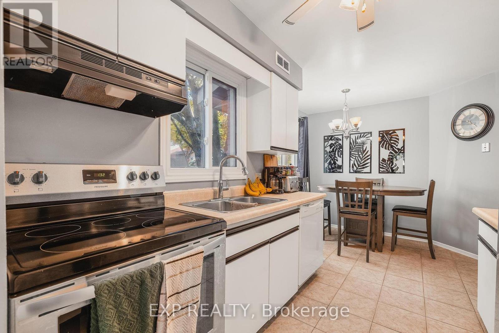 Property at 6 - 445 KINGSCOURT DRIVE image 4