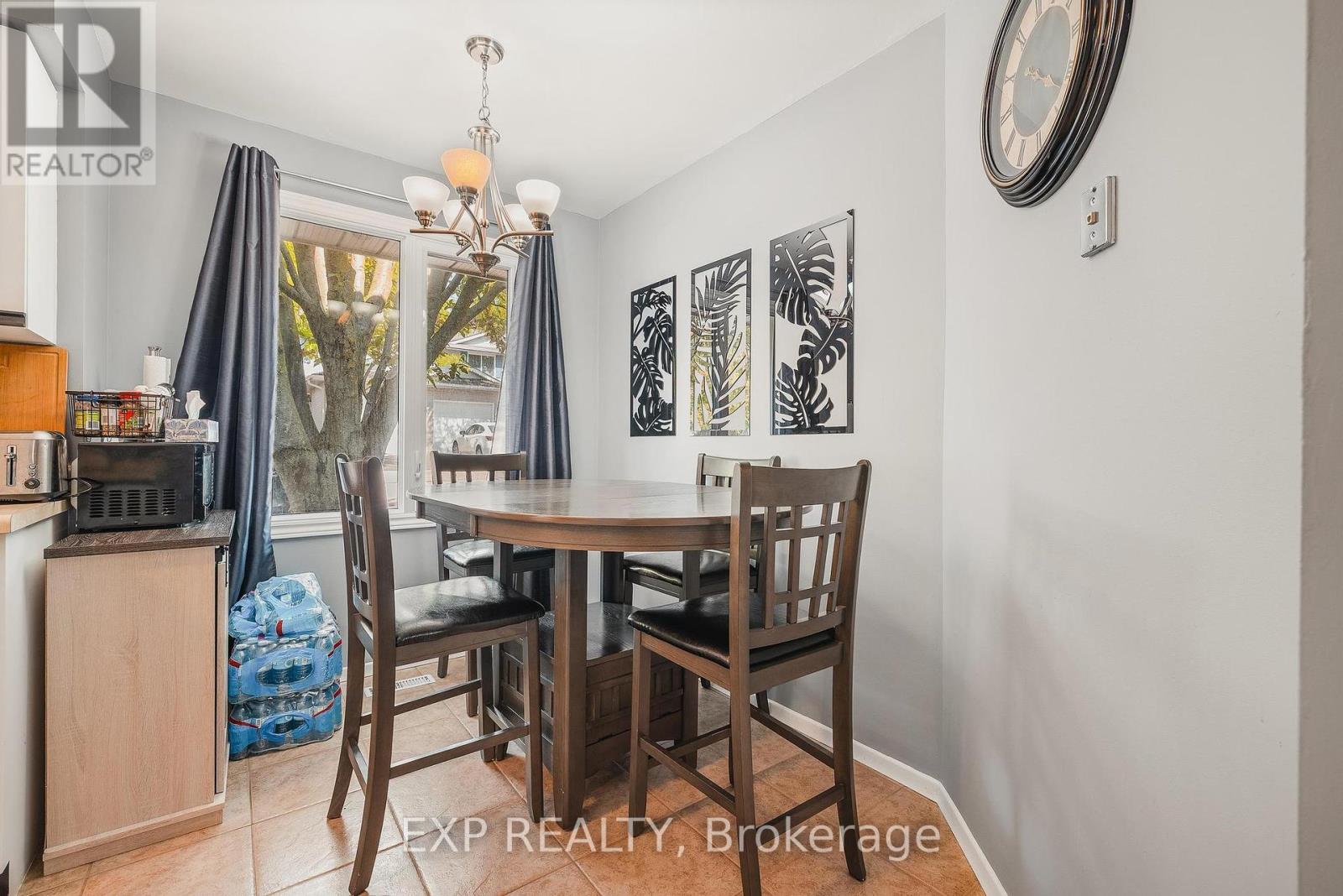 6 - 445 Kingscourt Drive, Waterloo, Ontario  N2K 3R4 - Photo 8 - X12391888