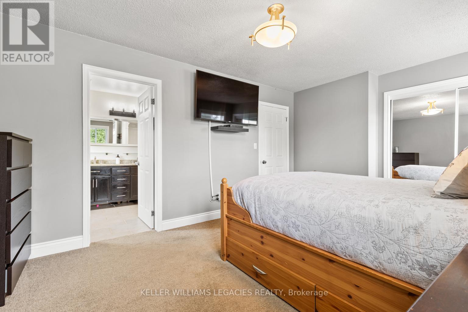 104 Dyer Court, Cambridge, Ontario  N3C 4B9 - Photo 10 - X12391993