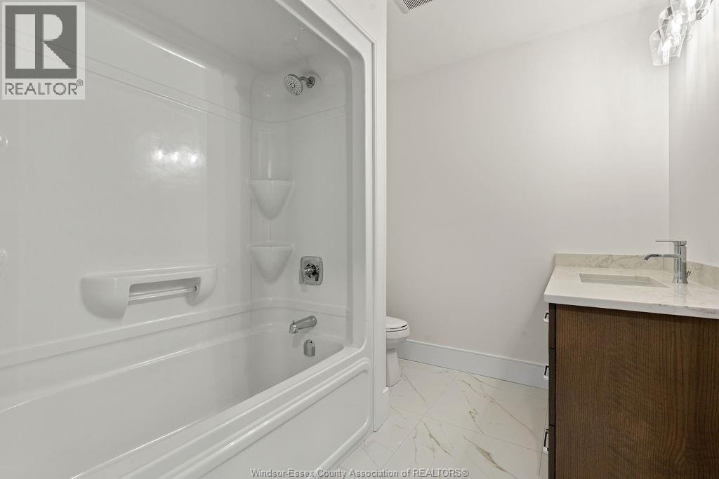 2466 Partington Avenue, Windsor, Ontario  N9E 0A9 - Photo 28 - 25022910