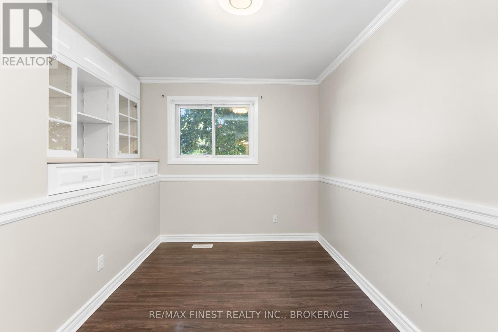 52 Windsor Drive, Brockville, Ontario  K6V 3H6 - Photo 19 - X12392214