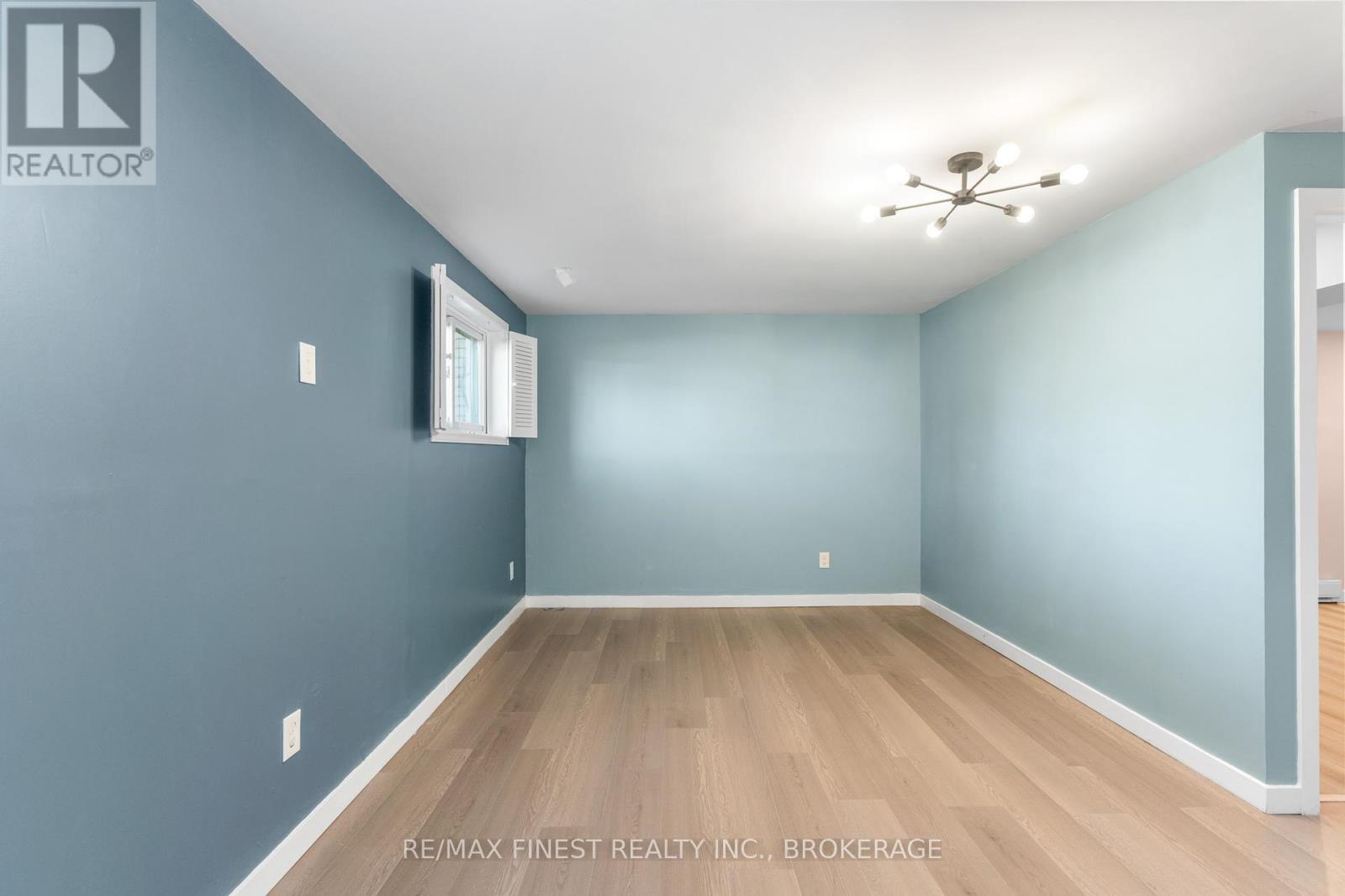 52 Windsor Drive, Brockville, Ontario  K6V 3H6 - Photo 31 - X12392214