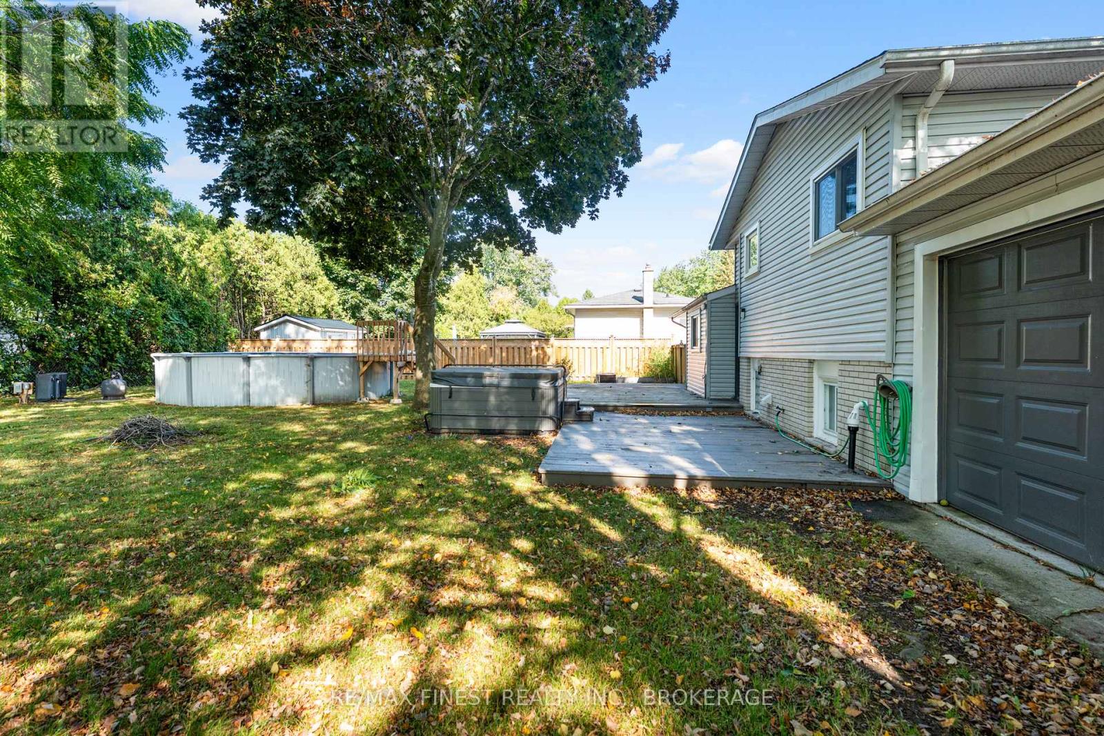 52 Windsor Drive, Brockville, Ontario  K6V 3H6 - Photo 41 - X12392214