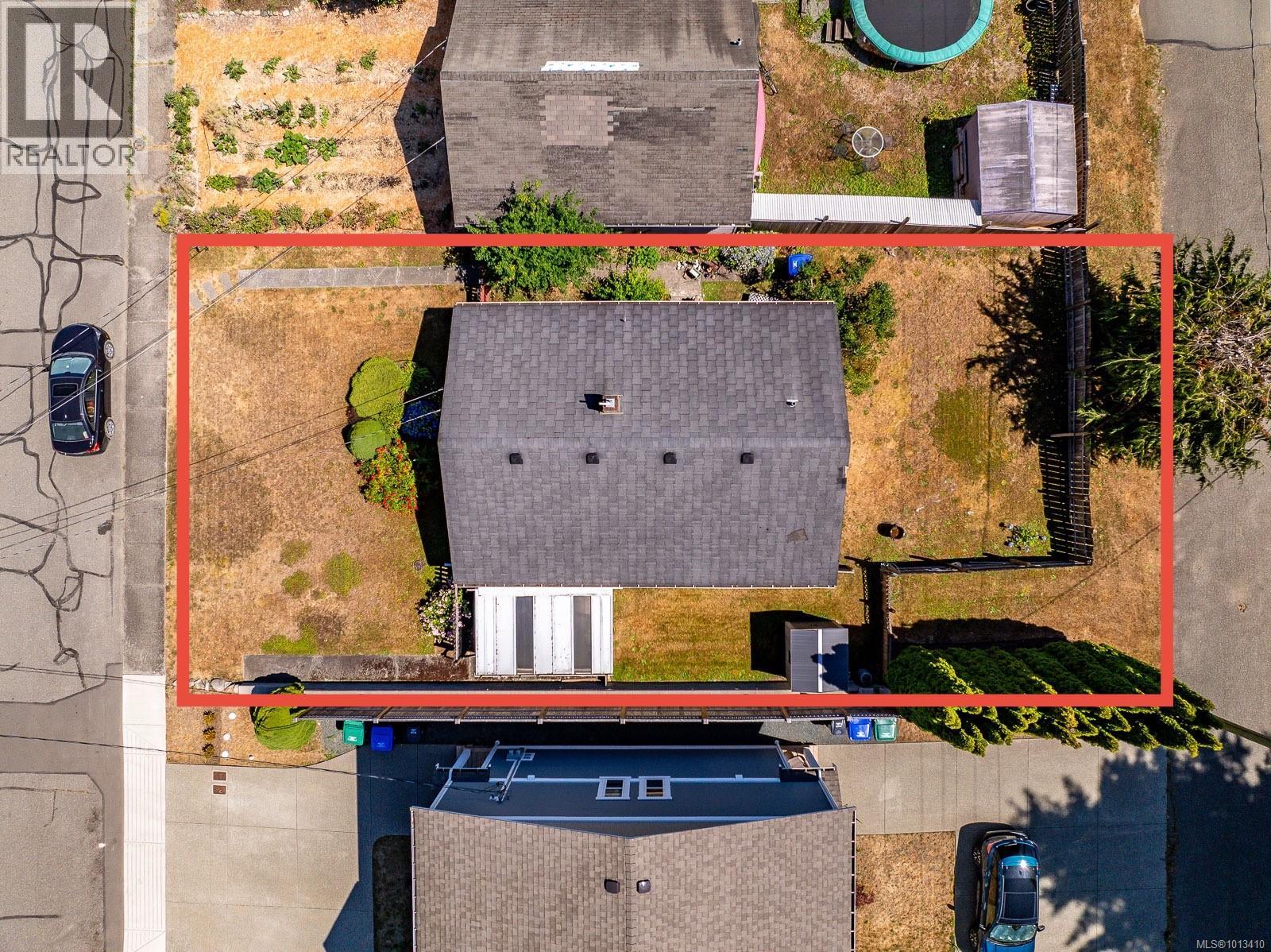 714 12th St, Courtenay, British Columbia  V9N 1V4 - Photo 1 - 1013410