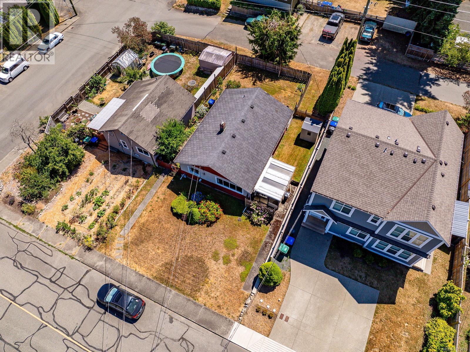 714 12th St, Courtenay, British Columbia  V9N 1V4 - Photo 26 - 1013410