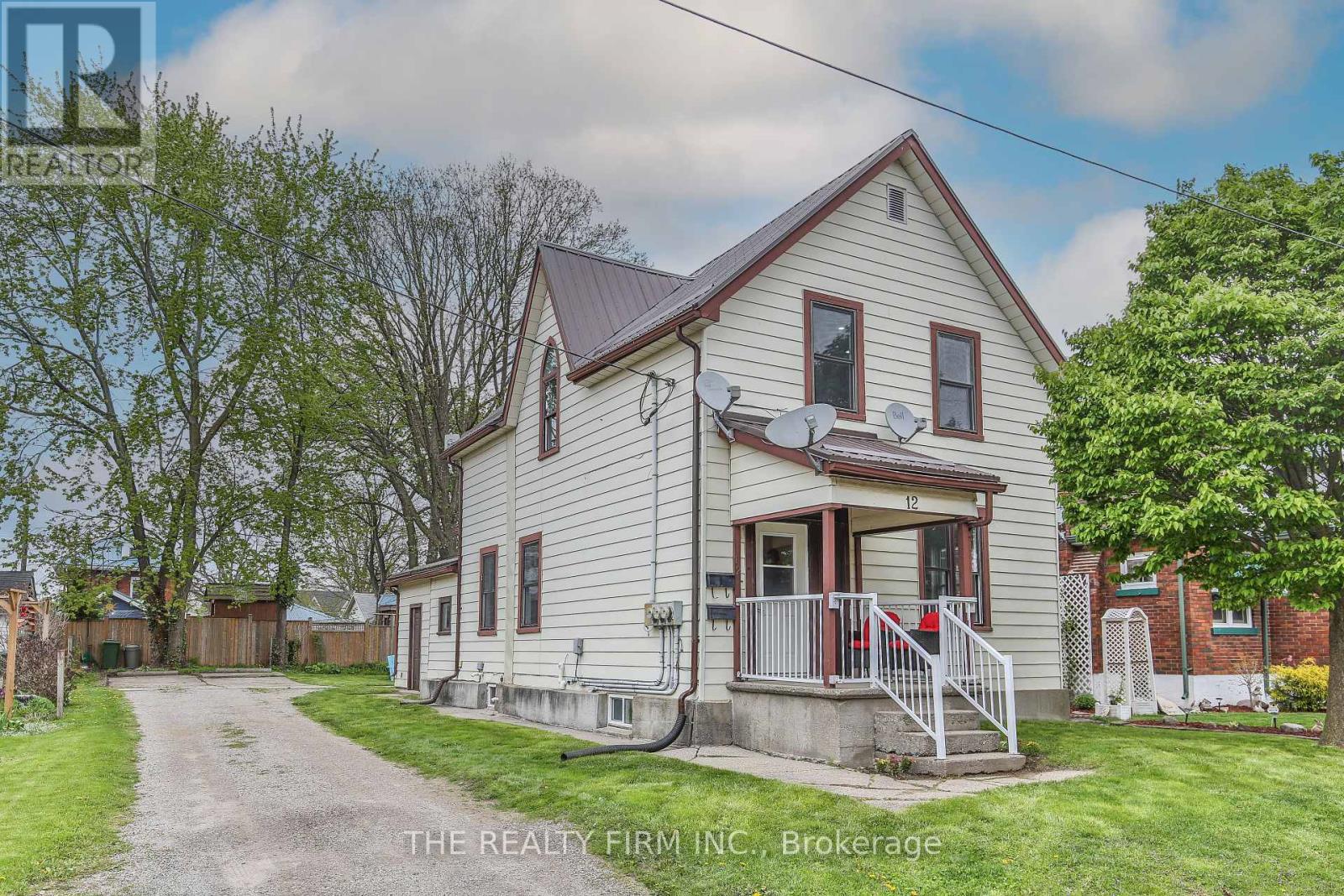 12 Weldon Avenue, St. Thomas, Ontario  N5P 1J6 - Photo 1 - X12392300