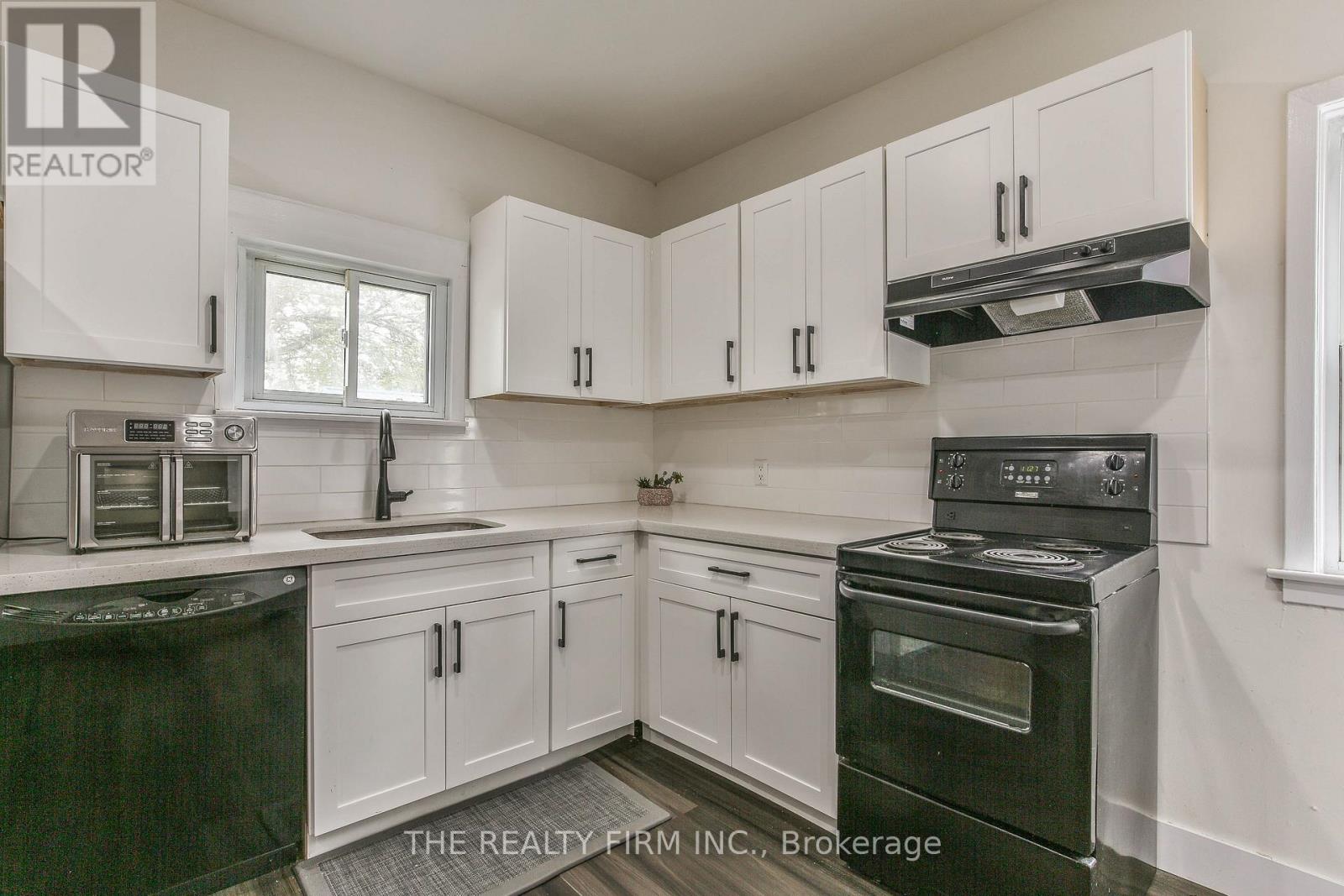 12 Weldon Avenue, St. Thomas, Ontario  N5P 1J6 - Photo 30 - X12392300