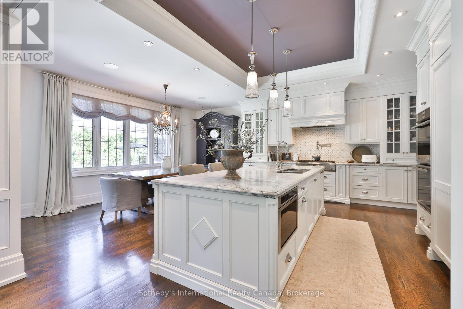 1497 Lakeshore Road W, Oakville, Ontario  L6L 1G5 - Photo 10 - W12392225