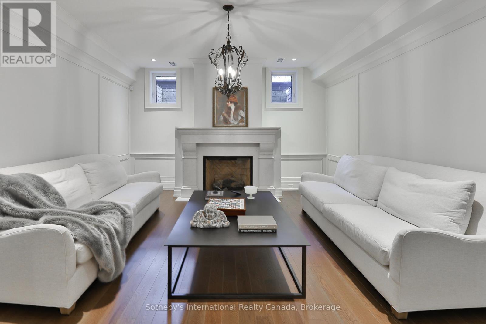 1497 Lakeshore Road W, Oakville, Ontario  L6L 1G5 - Photo 38 - W12392225