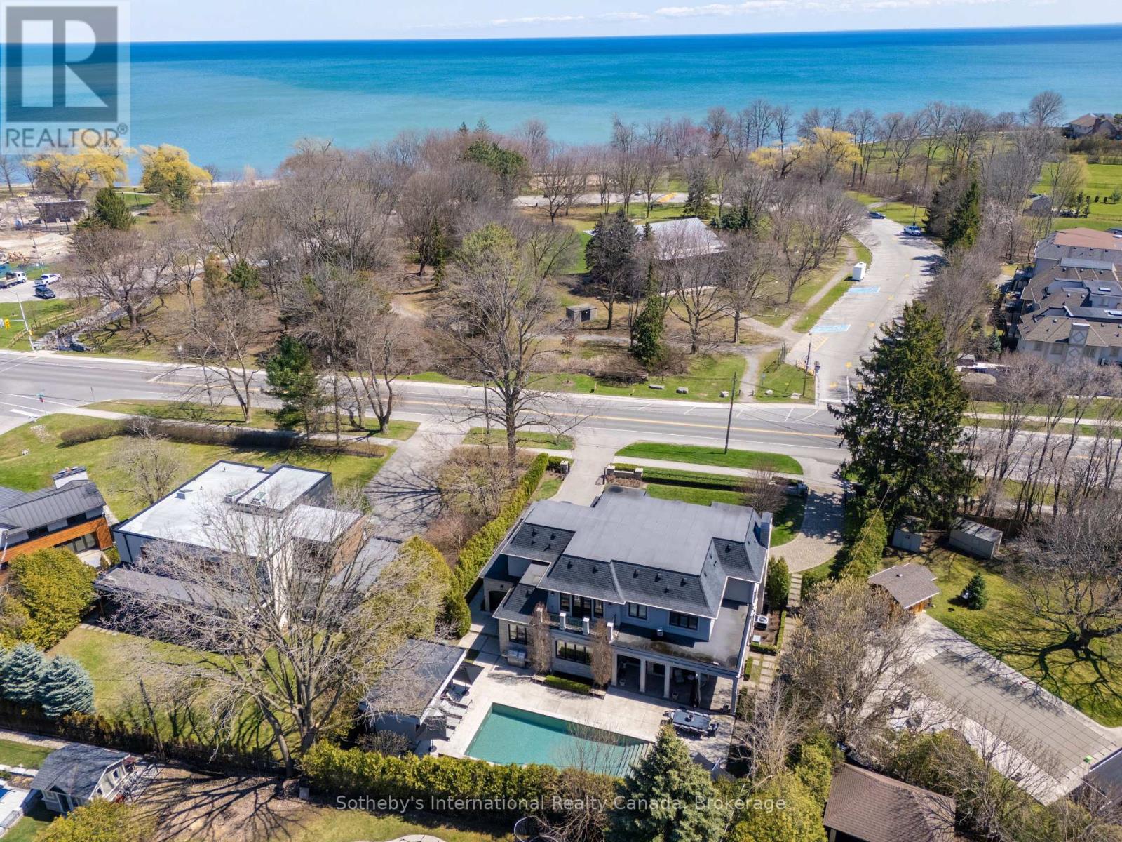 1497 Lakeshore Road W, Oakville, Ontario  L6L 1G5 - Photo 49 - W12392225