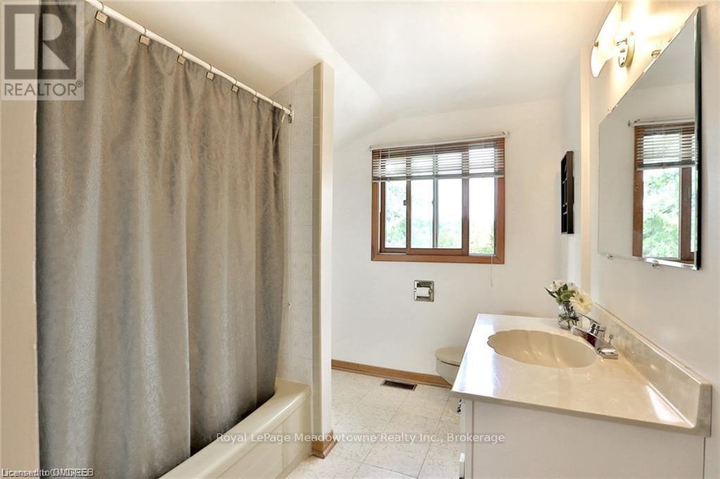 225/269 Campbell Avenue E, Milton, Ontario  L0P 1B0 - Photo 39 - W12392237