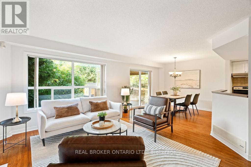 2 Sherring Crescent, Ottawa, Ontario  K2K 2T2 - Photo 10 - X12392146