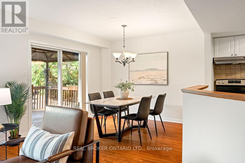 2 Sherring Crescent, Ottawa, Ontario  K2K 2T2 - Photo 11 - X12392146