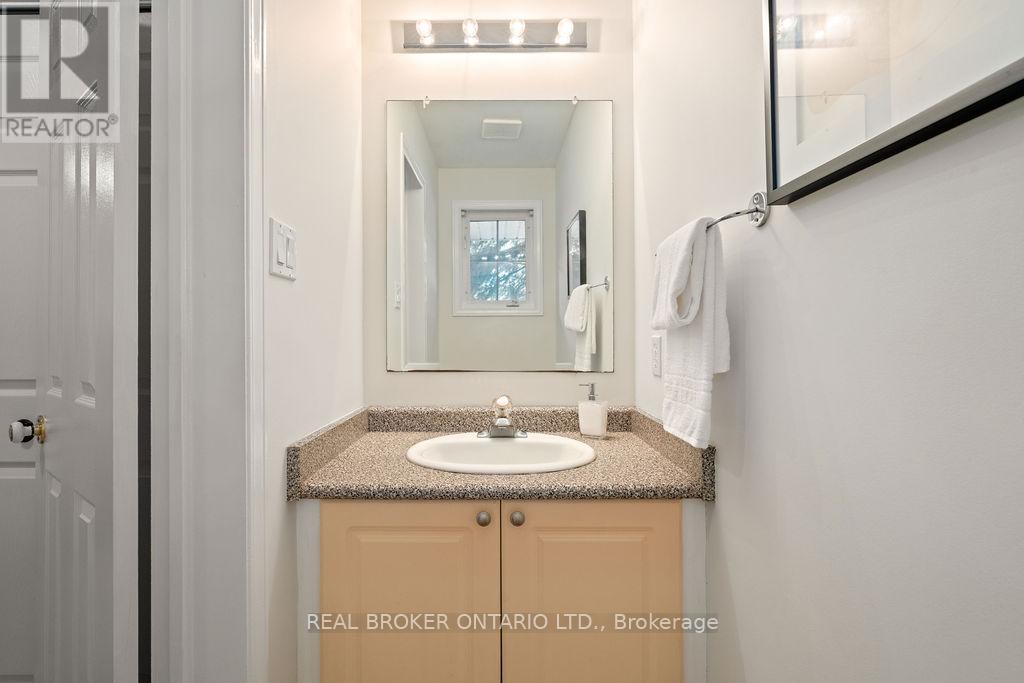 2 Sherring Crescent, Ottawa, Ontario  K2K 2T2 - Photo 18 - X12392146